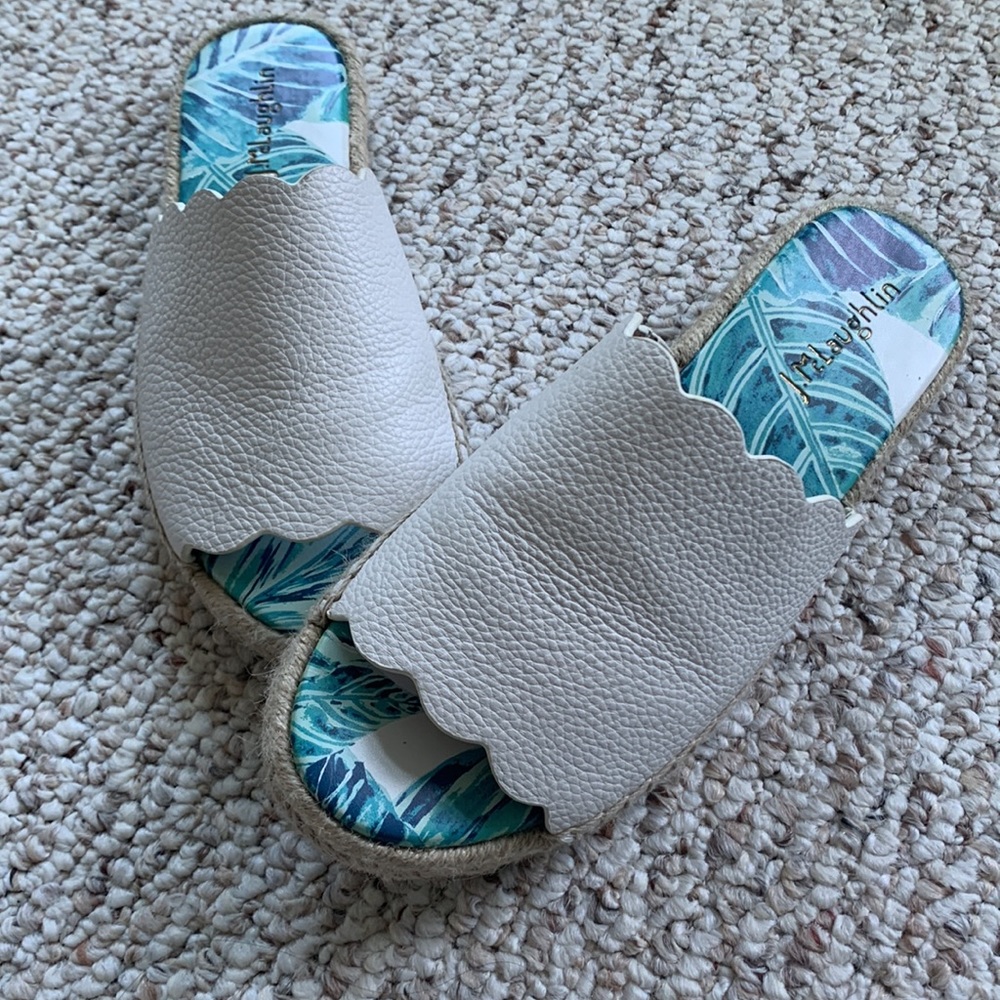 J.McLaughlin White scalloped sandals size 6
